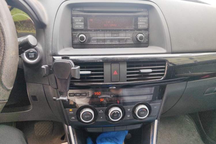 Used Mazda CX-5 2013 2.0L Automatic Two-Wheel Drive Comfort Version Audio And AC Panel