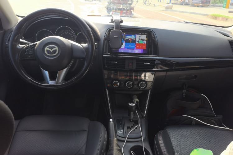 Used Mazda CX-5 2013 2.0L Automatic Two-Wheel Drive Comfort Version Center Console