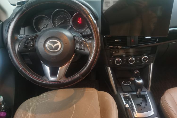 Used Mazda CX-5 2013 2.0L Automatic Two-Wheel Drive Comfort Version Center Console