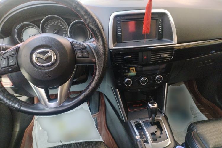 Used Mazda CX-5 2013 2.5L Automatic 4x4 Luxury Version Center Console