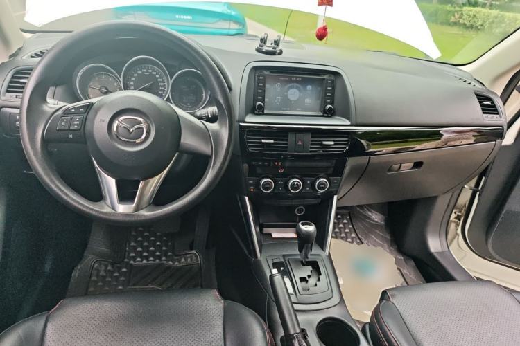 Used Mazda CX-5 2013 2.0L Automatic Two-Wheel Drive Comfort Version Center Console