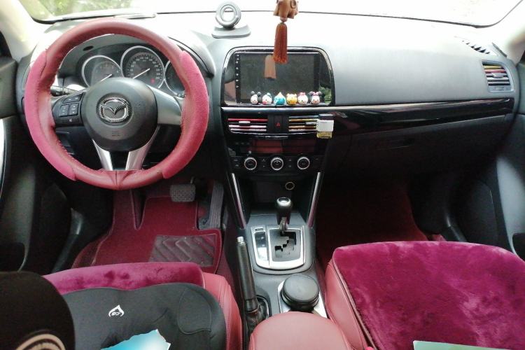 Used Mazda CX-5 2013 2.0L Automatic Two-Wheel Drive Comfort Version Center Console