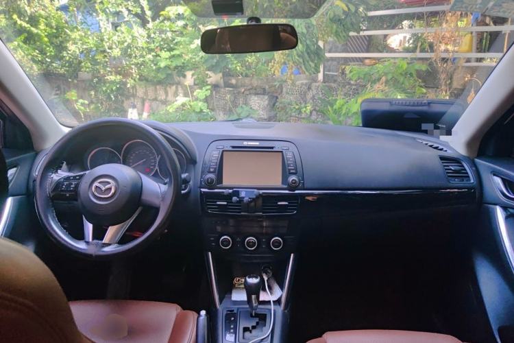 Used Mazda CX-5 2013 2.0L Automatic Two-Wheel Drive Comfort Version Center Console