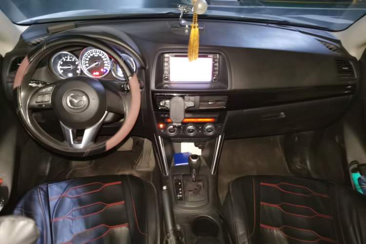 Used Mazda CX-5 2013 2.0L Automatic Two-Wheel Drive Comfort Version Center Console