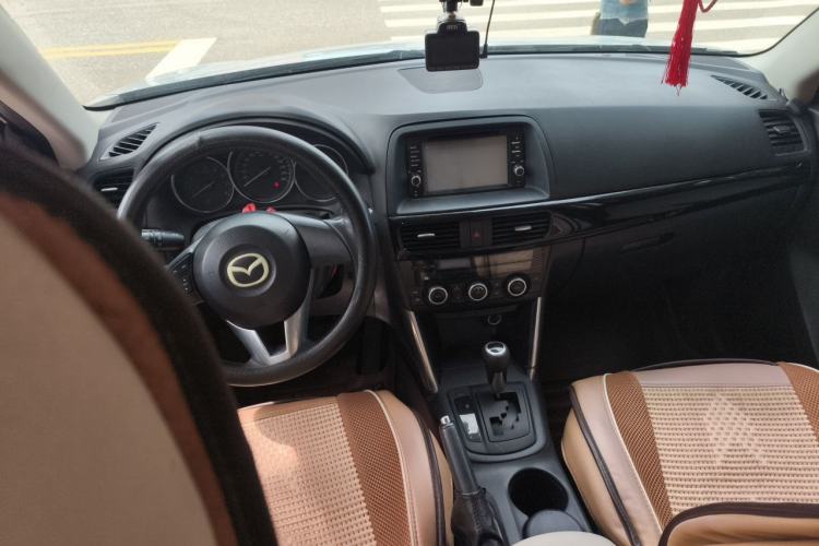 Used Mazda CX-5 2013 2.0L Automatic Two-Wheel Drive Comfort Version Center Console