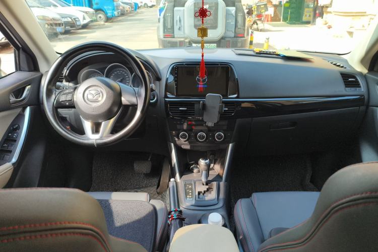 Used Mazda CX-5 2013 2.0L Automatic Two-Wheel Drive Comfort Version Center Console