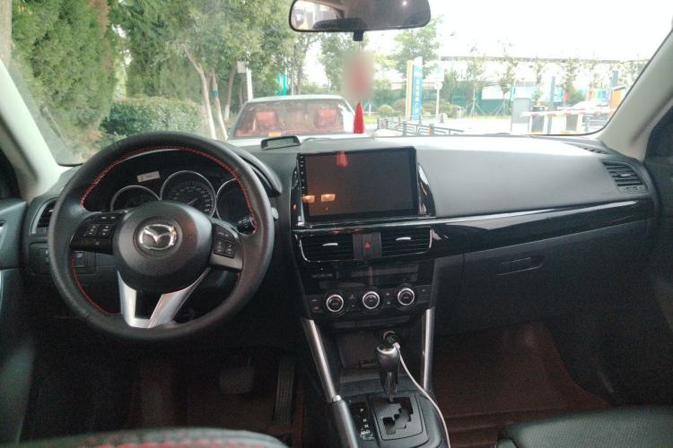Used Mazda CX-5 2013 2.0L Automatic Two-Wheel Drive Comfort Version Center Console