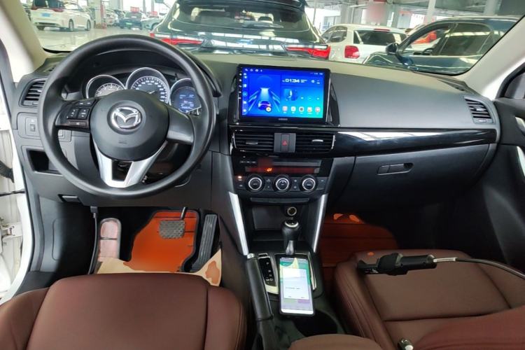 Used Mazda CX-5 2013 2.0L Automatic Two-Wheel Drive Comfort Version Center Console