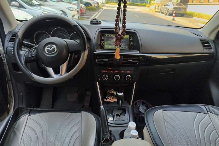 Used Mazda CX-5 2013 2.0L Automatic Two-Wheel Drive Comfort Version Center Console