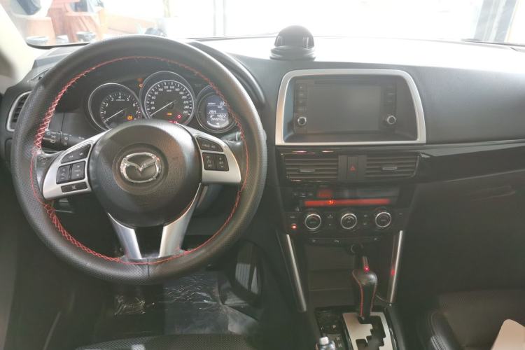 Used Mazda CX-5 2013 2.5L Automatic 4x4 Luxury Version Center Console