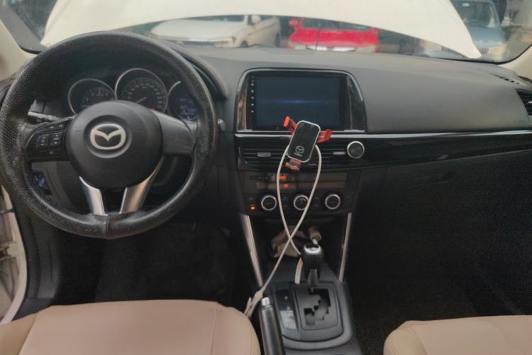 Used Mazda CX-5 2013 2.0L Automatic Two-Wheel Drive Comfort Version Center Console