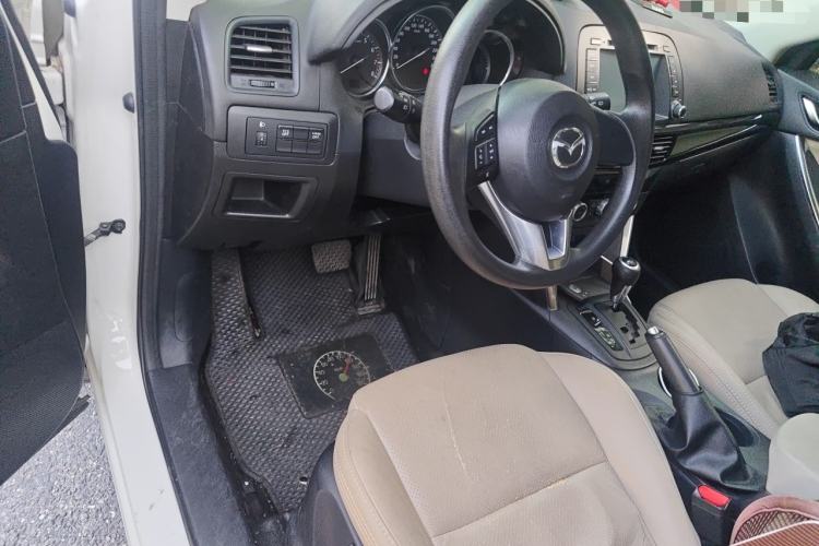Used Mazda CX-5 2013 2.0L Automatic Two-Wheel Drive Comfort Version Center Console