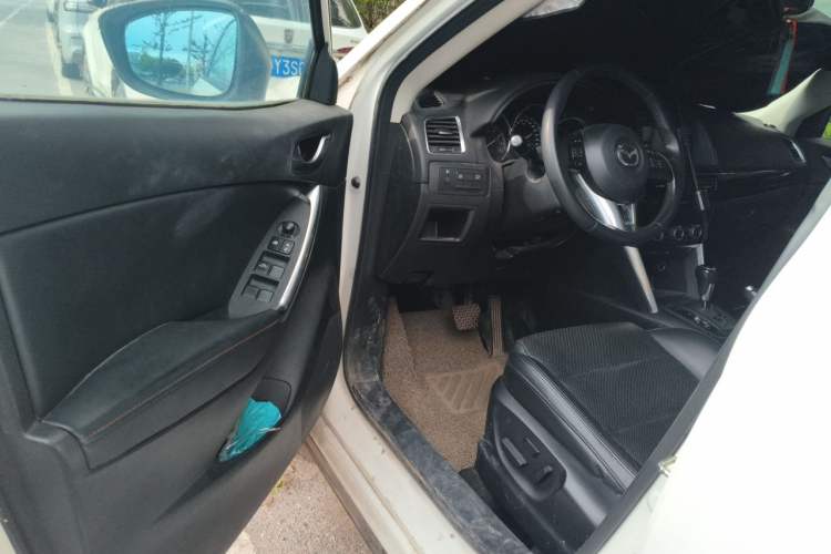 Used Mazda CX-5 2013 2.5L Automatic 4x4 Luxury Version Driver Seat