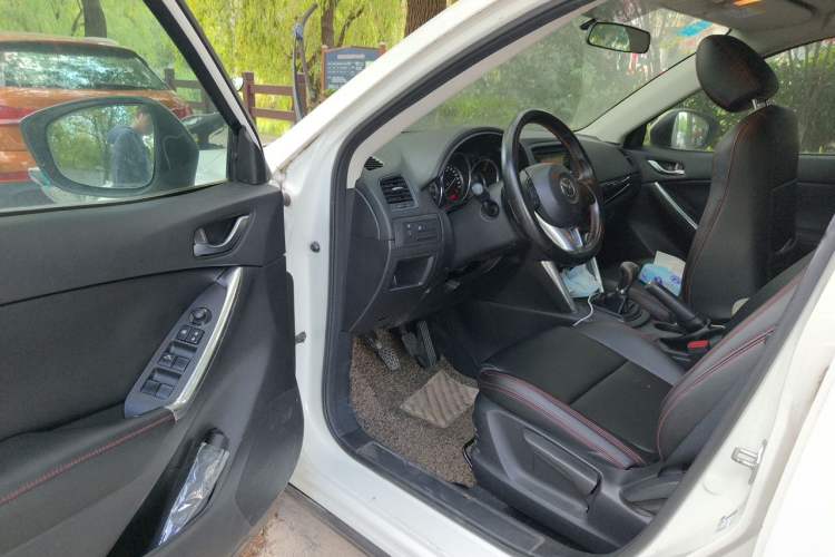 Used Mazda CX-5 2013 2.0L Manual Two-Wheel Drive Comfort Version Driver Seat