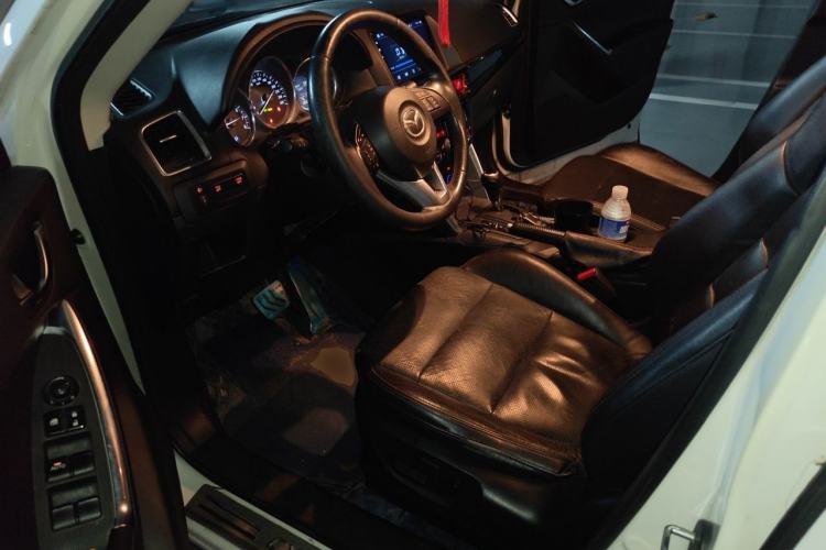 Used Mazda CX-5 2013 2.5L Automatic 4x4 Luxury Version Driver Seat