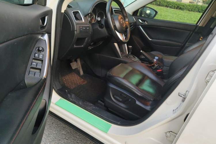 Used Mazda CX-5 2013 2.5L Automatic 4x4 Luxury Version Driver Seat
