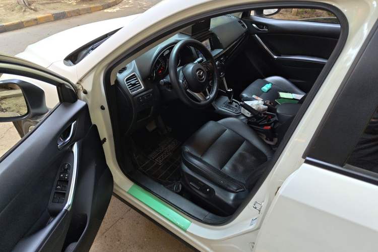 Used Mazda CX-5 2013 2.5L Automatic 4x4 Luxury Version Driver Seat