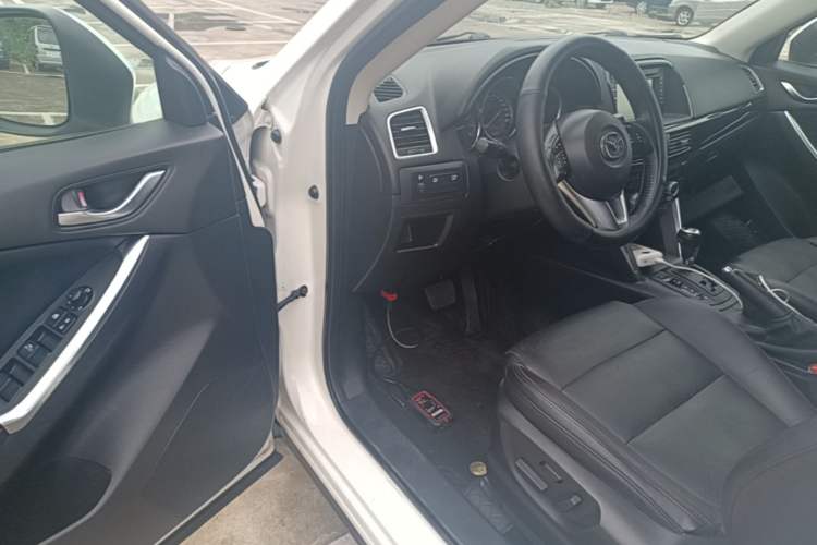 Used Mazda CX-5 2013 2.5L Automatic 4x4 Luxury Version Driver Seat