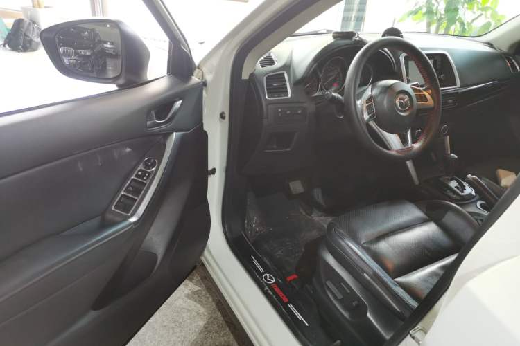 Used Mazda CX-5 2013 2.5L Automatic 4x4 Luxury Version Driver Seat
