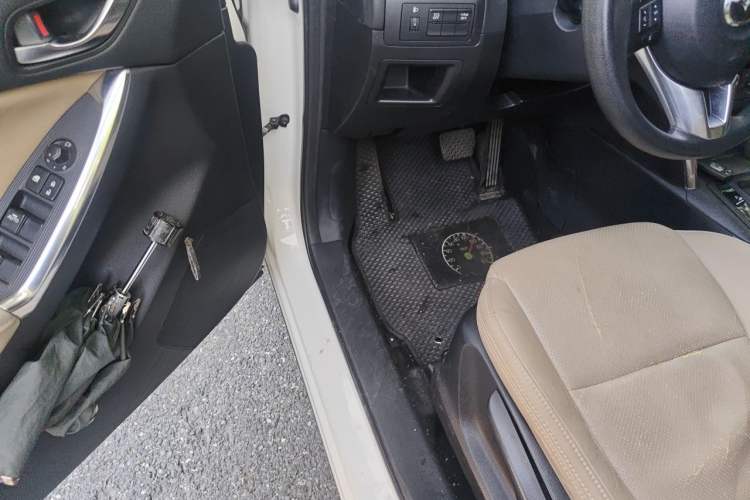 Used Mazda CX-5 2013 2.0L Automatic Two-Wheel Drive Comfort Version Driver Seat