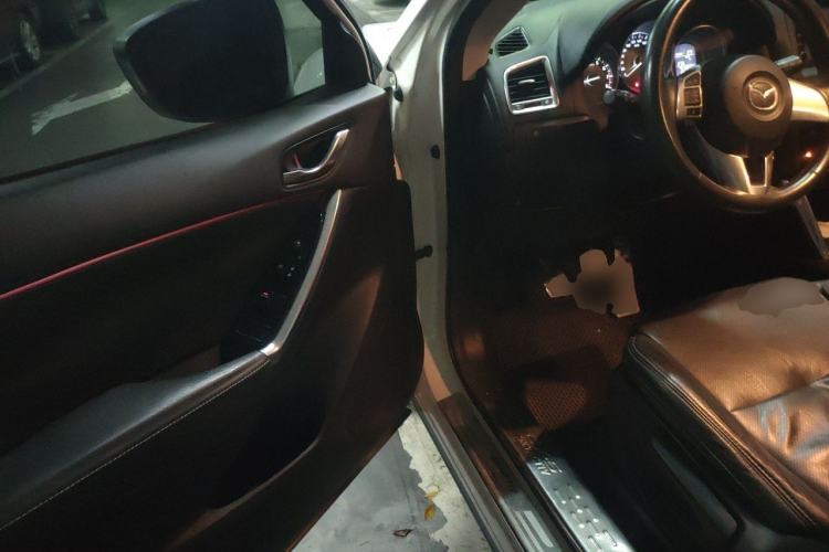 Used Mazda CX-5 2013 2.0L Manual Two-Wheel Drive Comfort Version Driver Seat