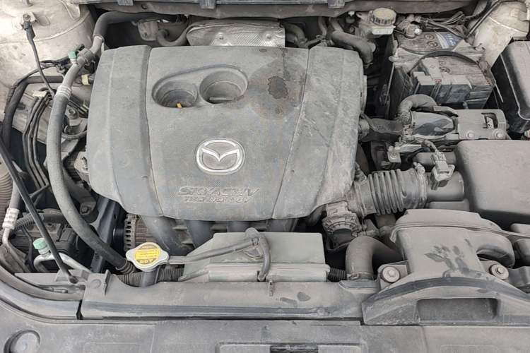 Used Mazda CX-5 2013 2.0L Automatic Two-Wheel Drive Comfort Version Engine Bay