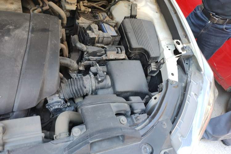 Used Mazda CX-5 2013 2.0L Automatic Two-Wheel Drive Comfort Version Engine Bay Left