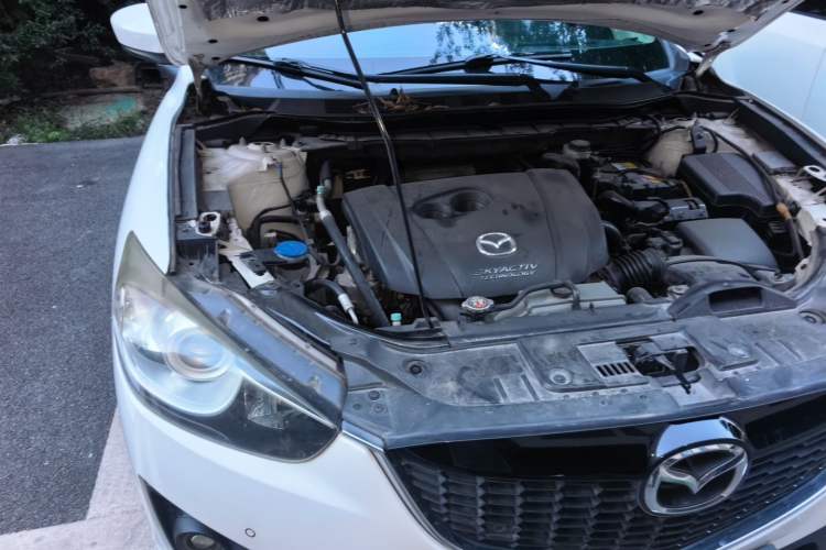 Used Mazda CX-5 2013 2.0L Automatic 4x4 Elite Version Engine Bay Right