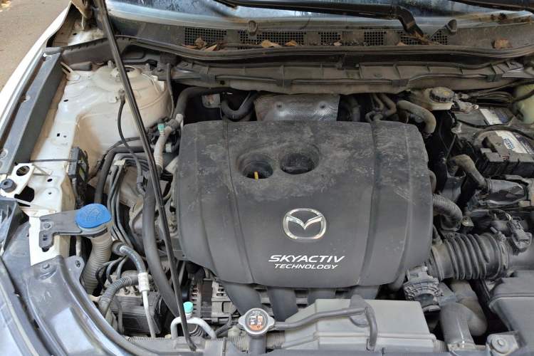 Used Mazda CX-5 2013 2.5L Automatic 4x4 Luxury Version Engine Bay Right