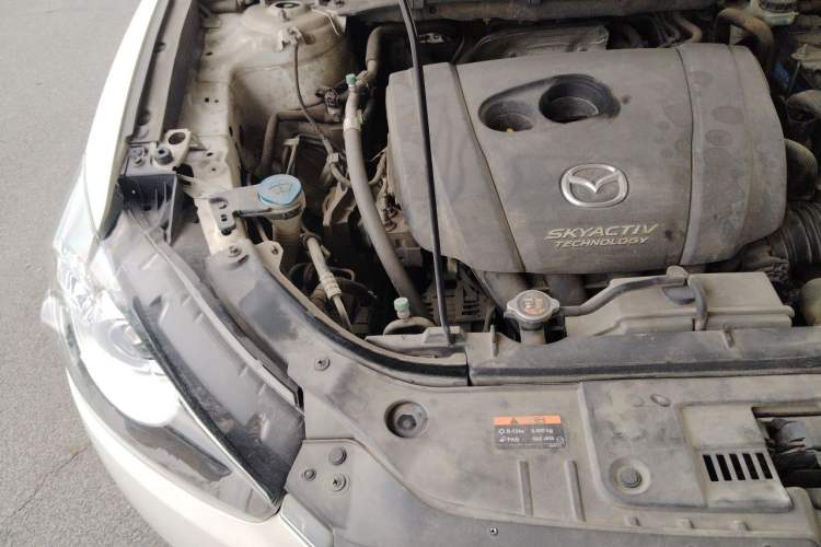 Used Mazda CX-5 2013 2.0L Automatic Two-Wheel Drive Comfort Version Engine Bay Right