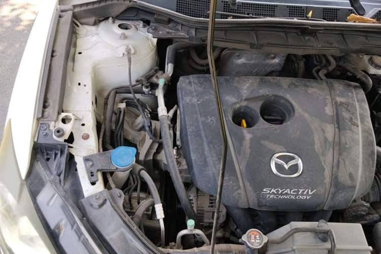 Used Mazda CX-5 2013 2.0L Automatic 4x4 Elite Version Engine Bay Right