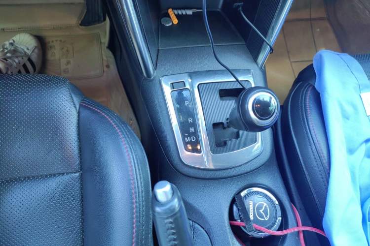 Used Mazda CX-5 2013 2.5L Automatic 4x4 Luxury Version Gear Lever