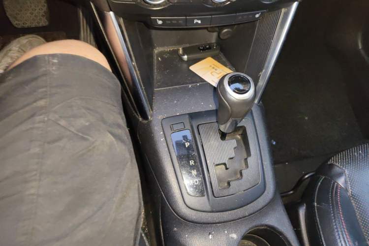 Used Mazda CX-5 2013 2.5L Automatic 4x4 Luxury Version Gear Lever