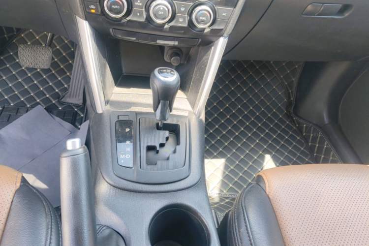 Used Mazda CX-5 2013 2.0L Automatic Two-Wheel Drive Comfort Version Gear Lever