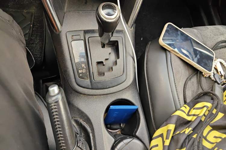 Used Mazda CX-5 2013 2.0L Automatic 4x4 Elite Version Gear Lever