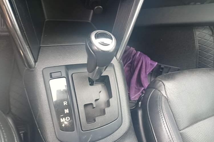 Used Mazda CX-5 2013 2.5L Automatic 4x4 Luxury Version Gear Lever