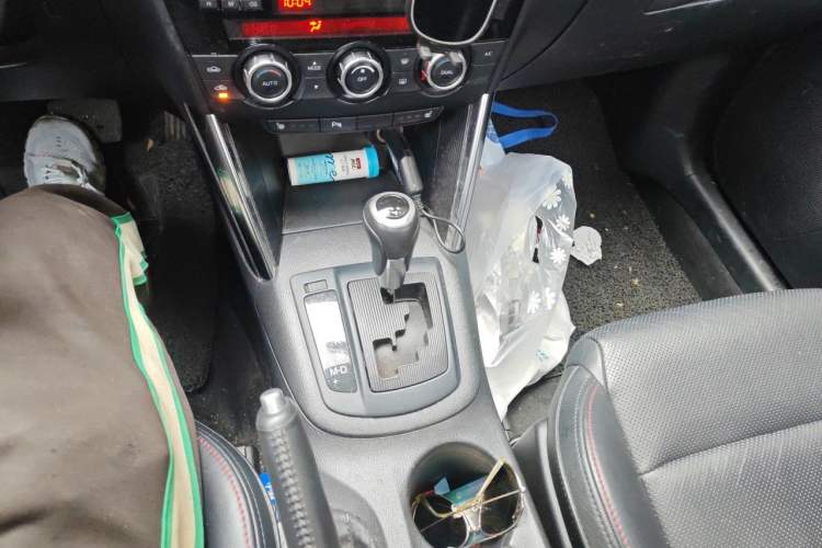 Used Mazda CX-5 2013 2.5L Automatic 4x4 Luxury Version Gear Lever