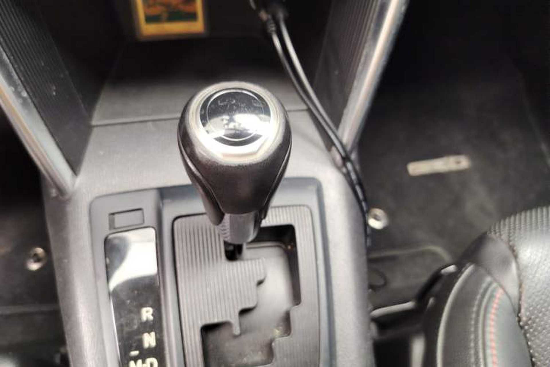 Used Mazda CX-5 2013 2.5L Automatic 4x4 Luxury Version Gear Lever