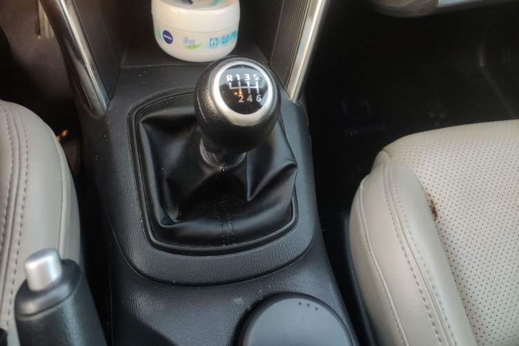 Used Mazda CX-5 2013 2.0L Manual Two-Wheel Drive Comfort Version Gear Lever