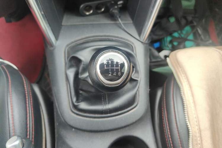 Used Mazda CX-5 2013 2.0L Manual Two-Wheel Drive Comfort Version Gear Lever