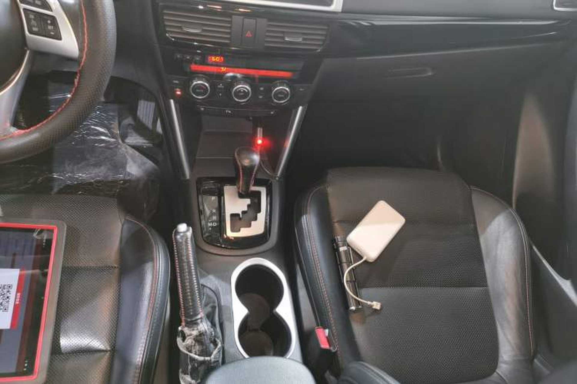 Used Mazda CX-5 2013 2.5L Automatic 4x4 Luxury Version Gear Lever