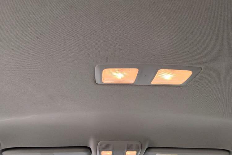 Used Mazda CX-5 2013 2.0L Manual Two-Wheel Drive Comfort Version Headliner