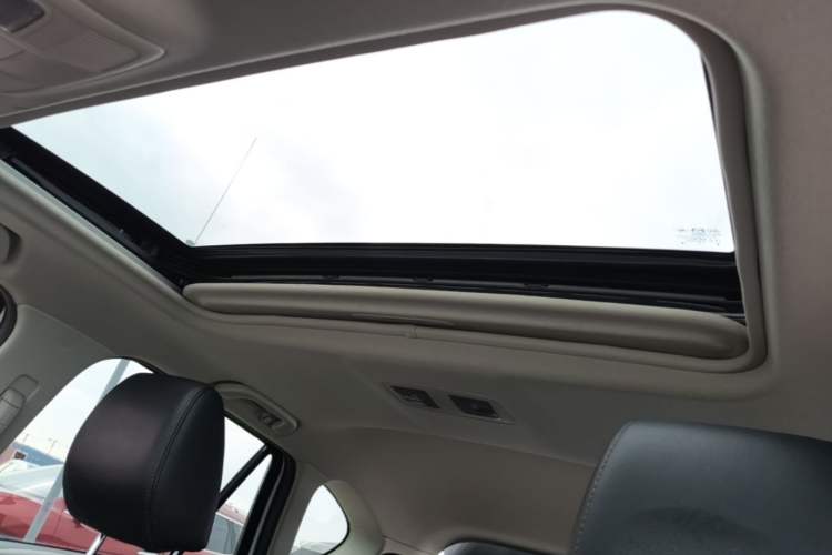 Used Mazda CX-5 2013 2.5L Automatic 4x4 Luxury Version Headliner