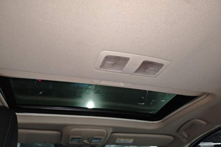 Used Mazda CX-5 2013 2.5L Automatic 4x4 Luxury Version Headliner