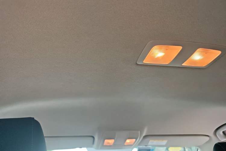 Used Mazda CX-5 2013 2.0L Automatic Two-Wheel Drive Comfort Version Headliner
