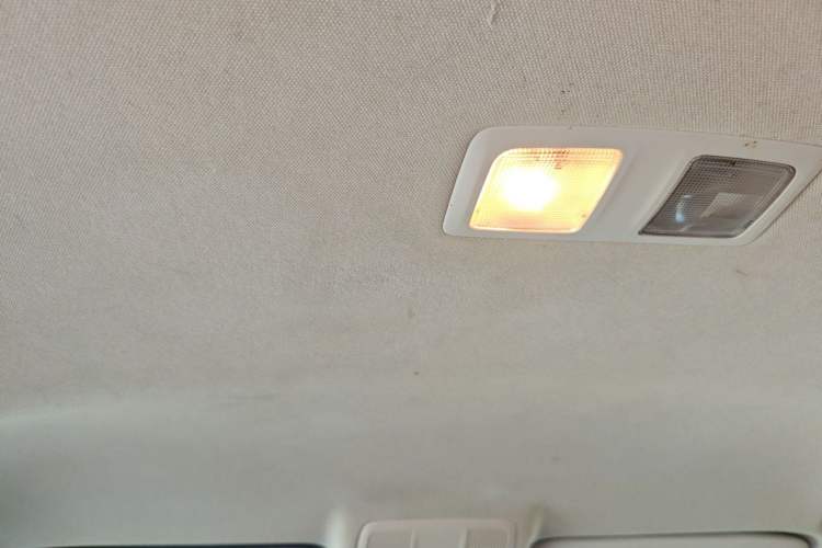 Used Mazda CX-5 2013 2.0L Automatic Two-Wheel Drive Comfort Version Headliner