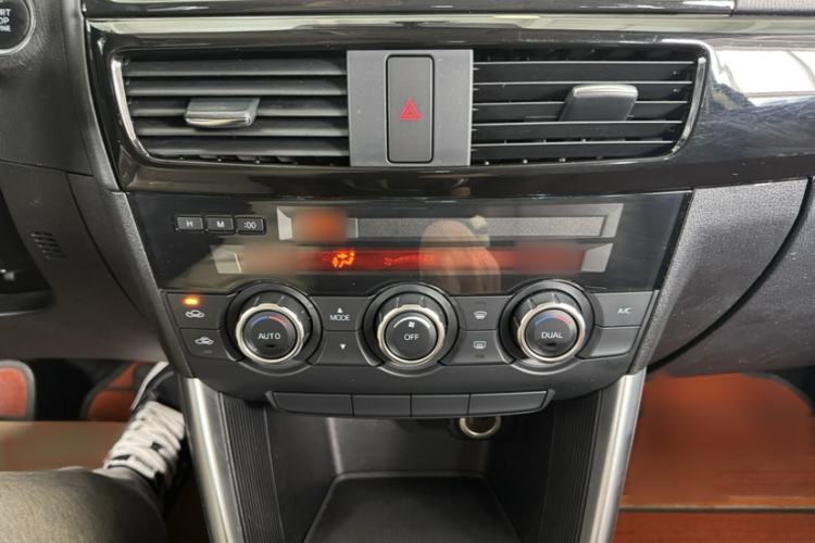 Used Mazda CX-5 2013 2.0L Automatic Two-Wheel Drive Comfort Version Interior 3