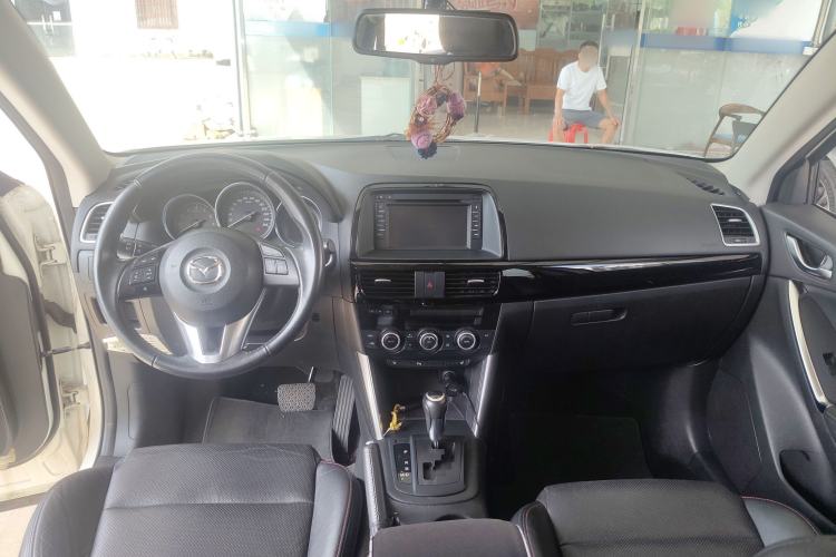 Used Mazda CX-5 2013 2.5L Automatic 4x4 Luxury Version Interior 3
