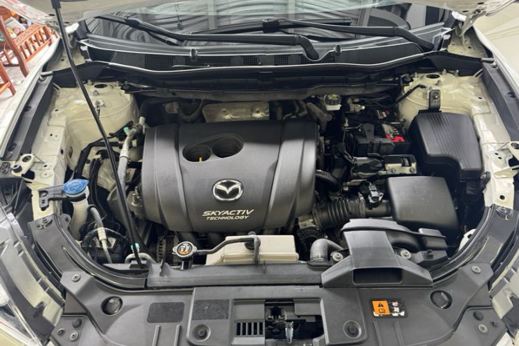 Used Mazda CX-5 2013 2.0L Automatic Two-Wheel Drive Comfort Version Interior 7