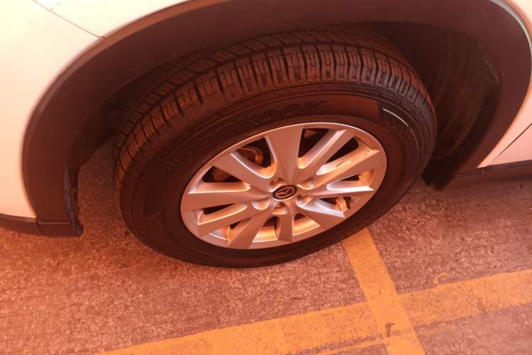Used Mazda CX-5 2013 2.0L Automatic Two-Wheel Drive Comfort Version Left Front Wheel Hub
